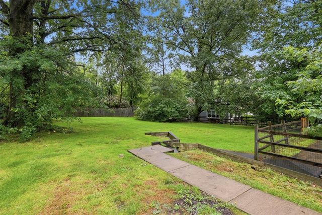 202 Falconhurst Drive, O'hara, PA 15238
