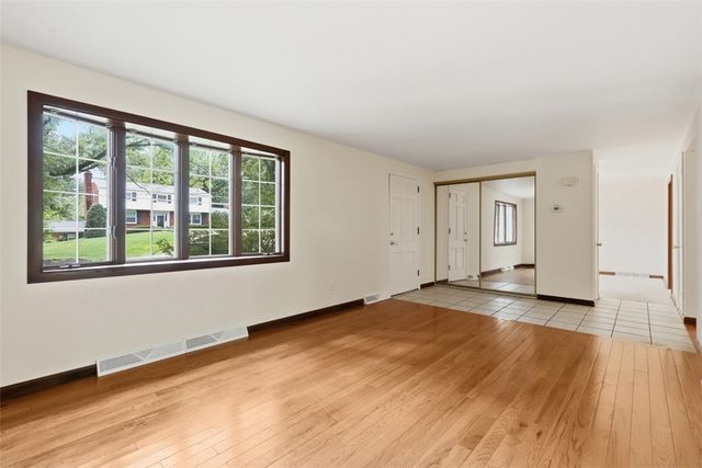 202 Falconhurst Drive, O'hara, PA 15238