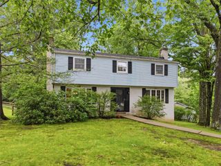 202 Falconhurst Drive, O'hara, PA 15238
