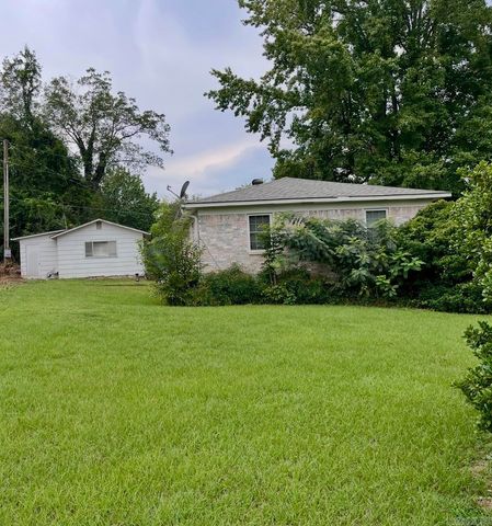 155 Edwards, Clinton, AR 72031