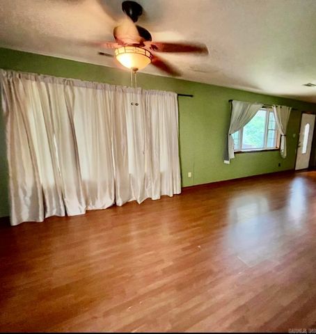 155 Edwards, Clinton, AR 72031