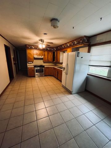 155 Edwards, Clinton, AR 72031