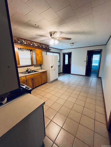 155 Edwards, Clinton, AR 72031