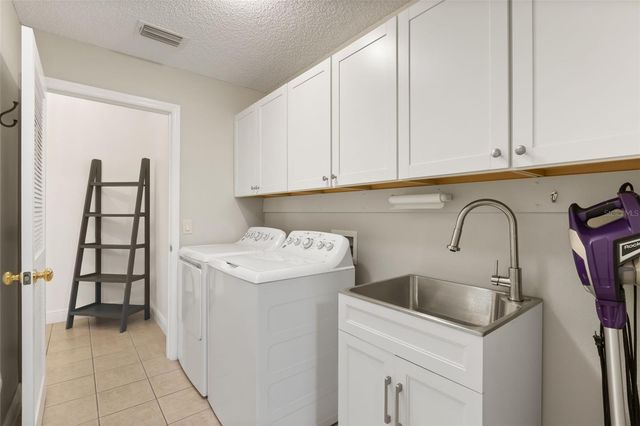 2120 CALLAWAY DRIVE, The Villages, FL 32162