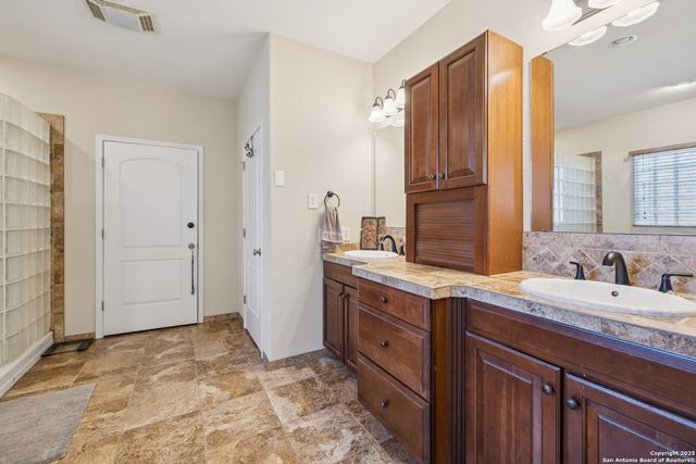 388 Deerwood, Bandera, TX 78003