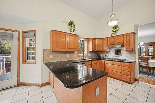 3961 Stonebridge Drive N, Eagan, MN 55123