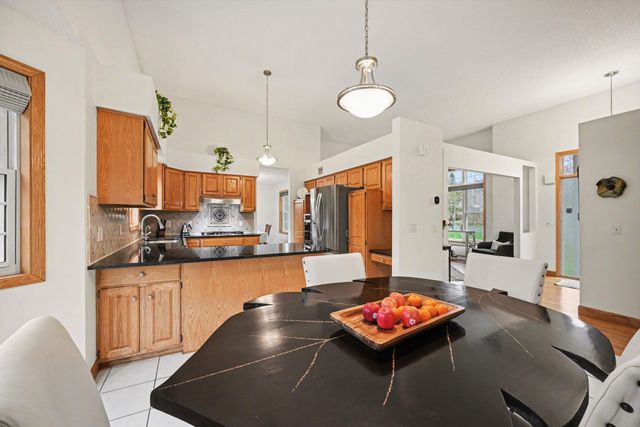 3961 Stonebridge Drive N, Eagan, MN 55123