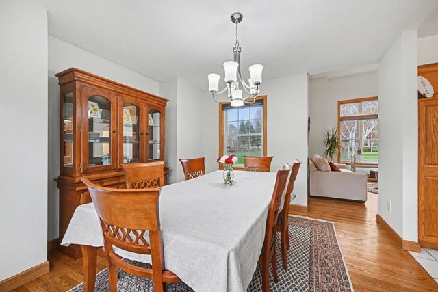 3961 Stonebridge Drive N, Eagan, MN 55123