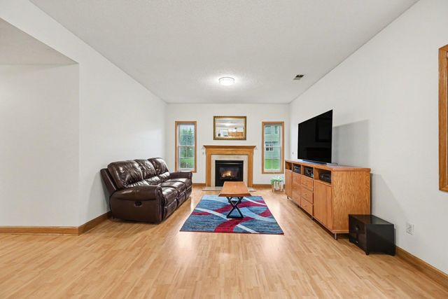 3961 Stonebridge Drive N, Eagan, MN 55123