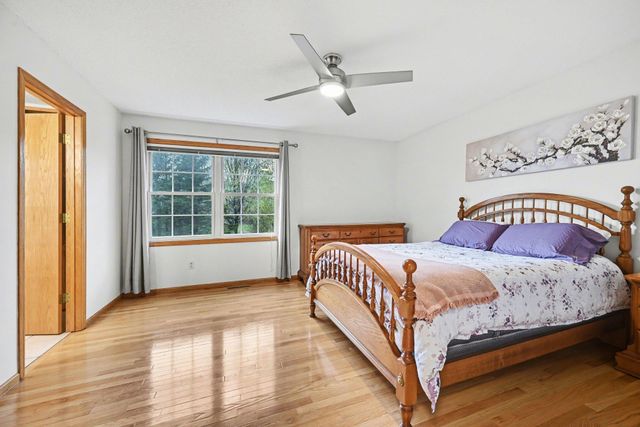 3961 Stonebridge Drive N, Eagan, MN 55123