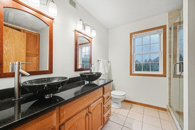 3961 Stonebridge Drive N, Eagan, MN 55123