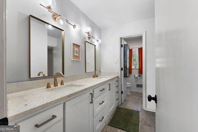 13 E Lakeshore Drive SE, Rome, GA 30161