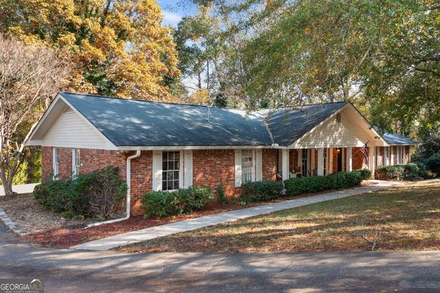 13 E Lakeshore Drive SE, Rome, GA 30161