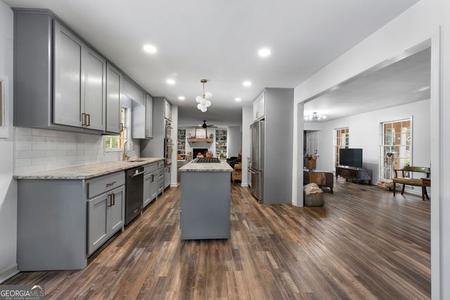 13 E Lakeshore Drive SE, Rome, GA 30161