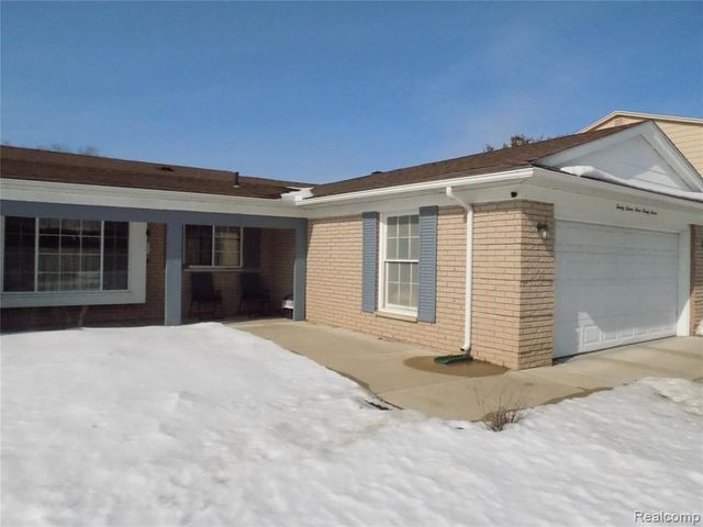 27397 E Skye Drive, Farmington, MI 48334