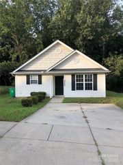 5522 Stone Bluff Court, Charlotte, NC 28214