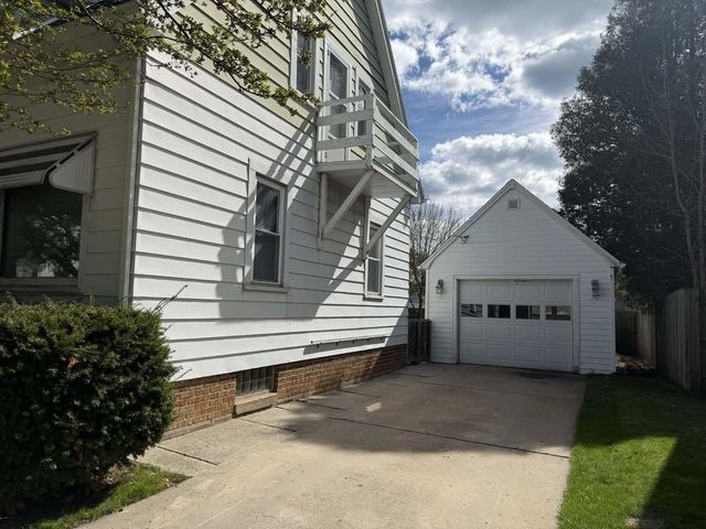 2711 S 8th STREET, Sheboygan, WI 53081