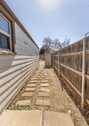 2301 27th Street, Lubbock, TX 79411