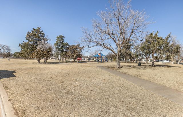 2301 27th Street, Lubbock, TX 79411