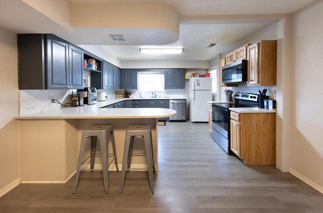 2301 27th Street, Lubbock, TX 79411