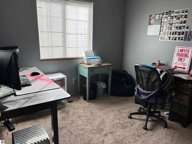 1011 Country Way, Mt Pleasant, MI 48858