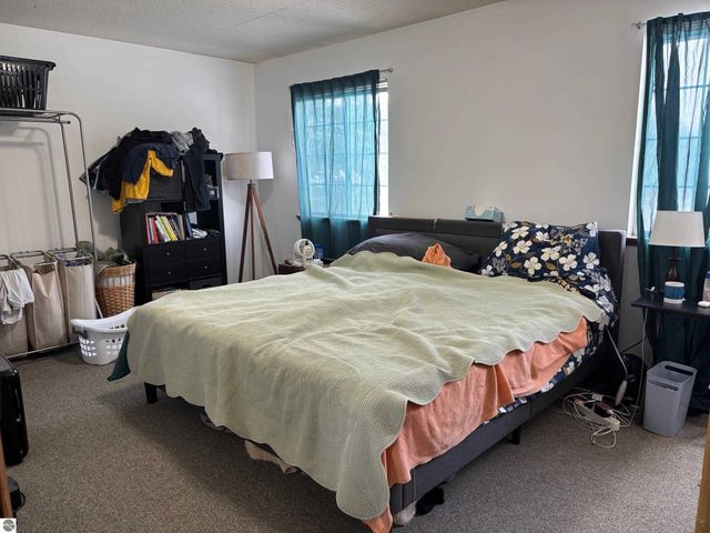 1011 Country Way, Mt Pleasant, MI 48858