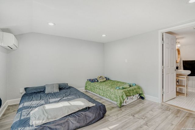 1403 Kentucky, San Antonio, TX 78201