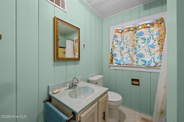 1504 Lucerne Way, New Bern, NC 28560