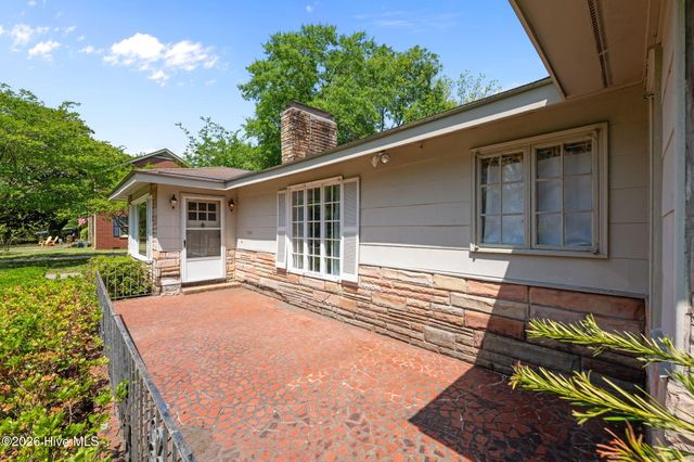 1504 Lucerne Way, New Bern, NC 28560