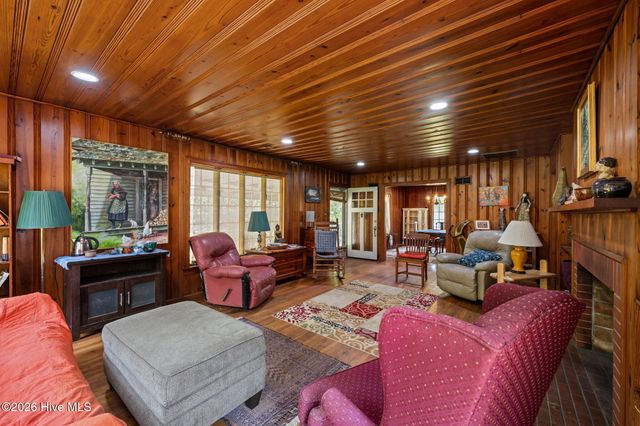 1504 Lucerne Way, New Bern, NC 28560