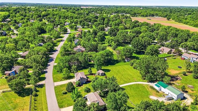 19610 Rosewood Drive, Stilwell, KS 66085