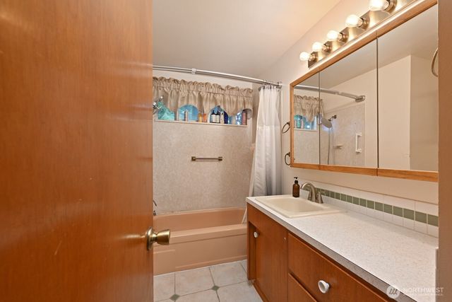 143 S 297th Place, Federal Way, WA 98003