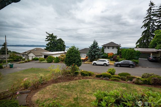 143 S 297th Place, Federal Way, WA 98003