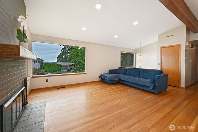 143 S 297th Place, Federal Way, WA 98003