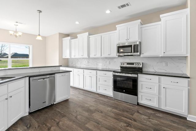 18 River Cliff Drive, Mayflower, AR 72106