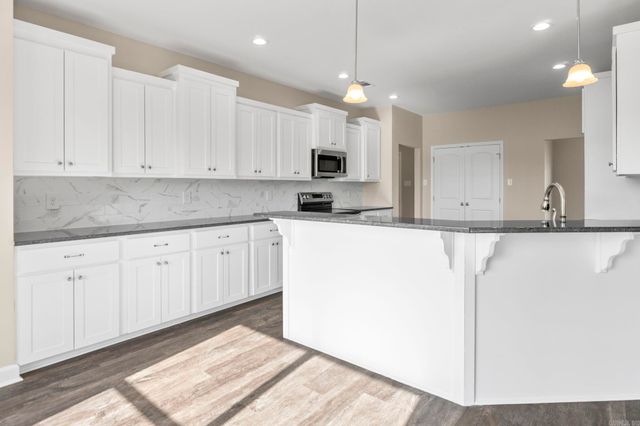 18 River Cliff Drive, Mayflower, AR 72106