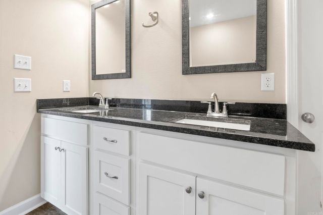 18 River Cliff Drive, Mayflower, AR 72106