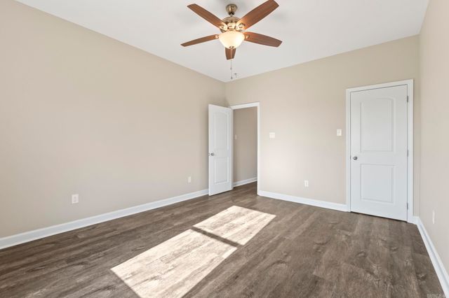 18 River Cliff Drive, Mayflower, AR 72106