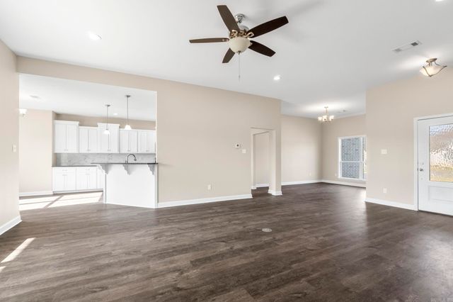 18 River Cliff Drive, Mayflower, AR 72106