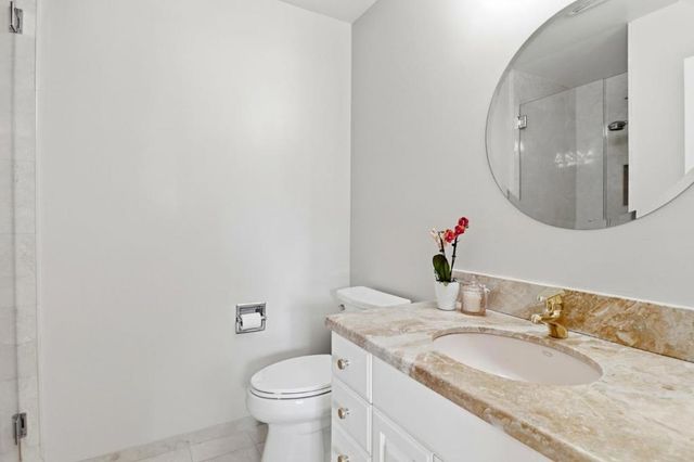 88 Claremont Avenue 8, Redwood City, CA 94062