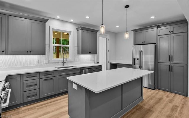 2129 Morning Star Lane, Winston-salem, NC 27107