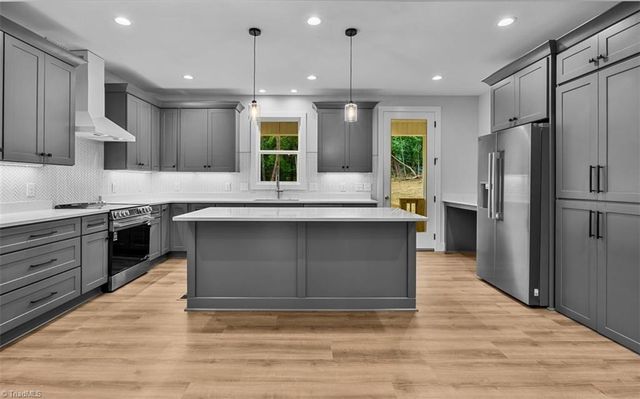 2129 Morning Star Lane, Winston-salem, NC 27107