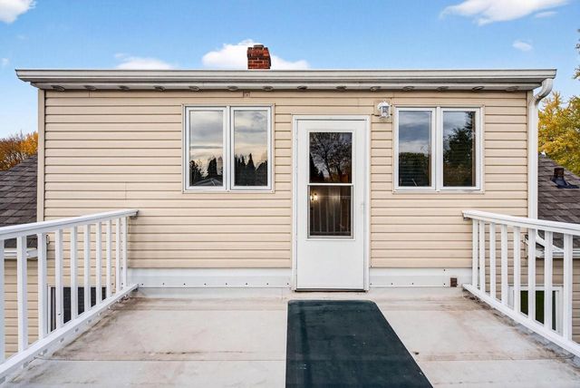 879 MARQUETTE STREET, Menasha, WI 54952