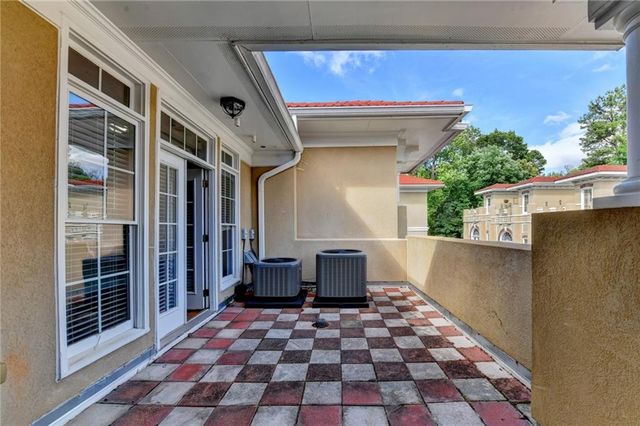 813 Clifton Heights Lane NE, Atlanta, GA 30329
