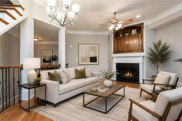 813 Clifton Heights Lane NE, Atlanta, GA 30329