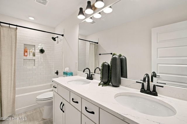 1230 Sea Lavender Drive, Wilmington, NC 28403