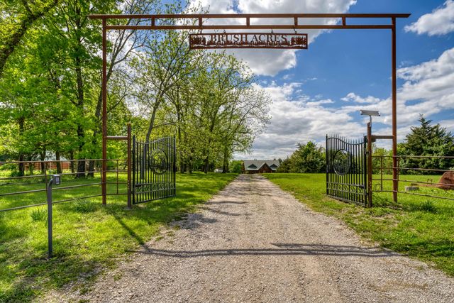 1244 Southwest 101 Road, Chilhowee, MO 64733