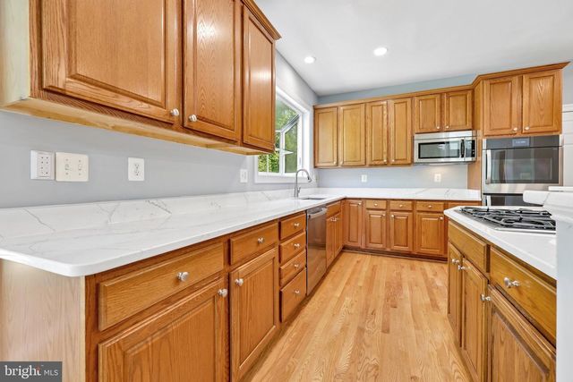 3519 KATRINA CT, Triangle, VA 22172