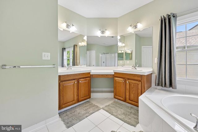 3519 KATRINA CT, Triangle, VA 22172