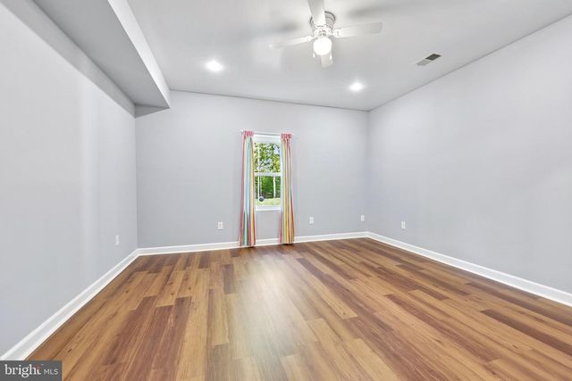 3519 KATRINA CT, Triangle, VA 22172